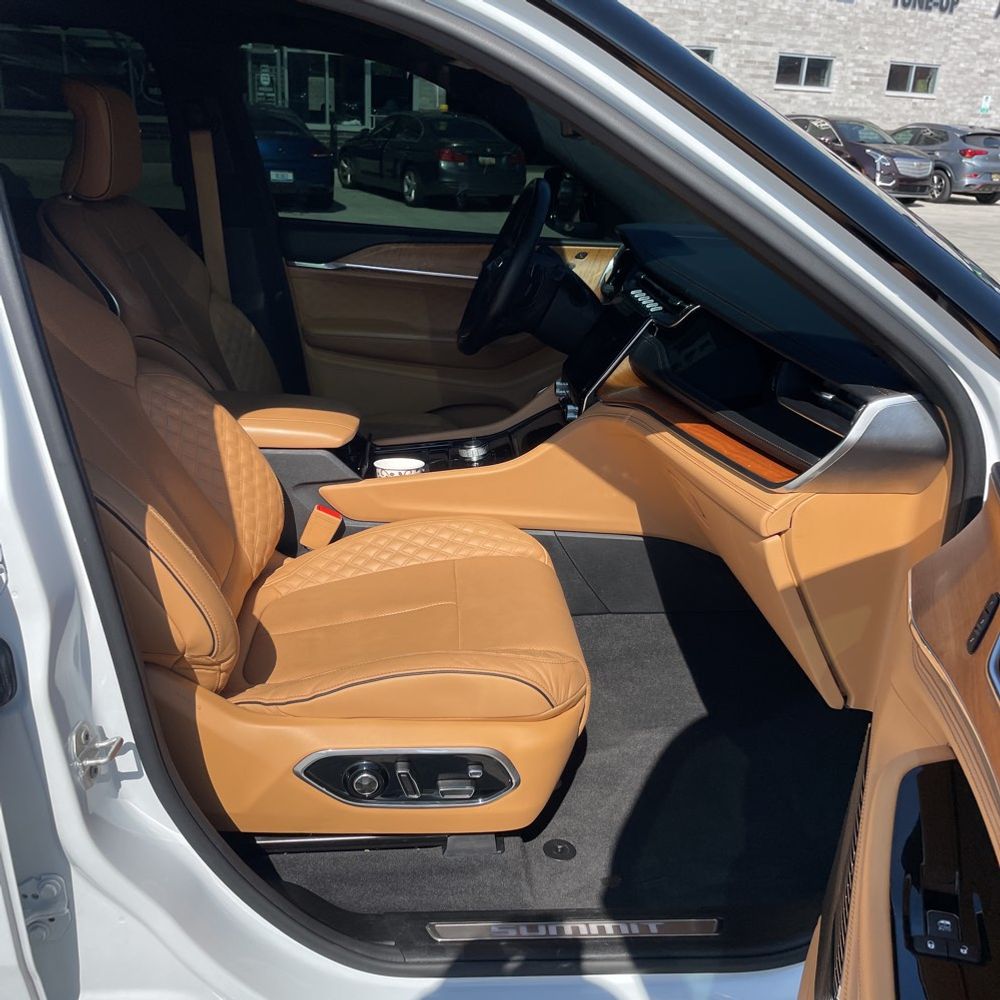 2022 Jeep Grand Cherokee L Summit Reserve