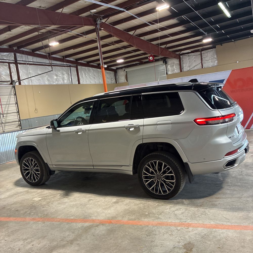 2022 Jeep Grand Cherokee L Summit