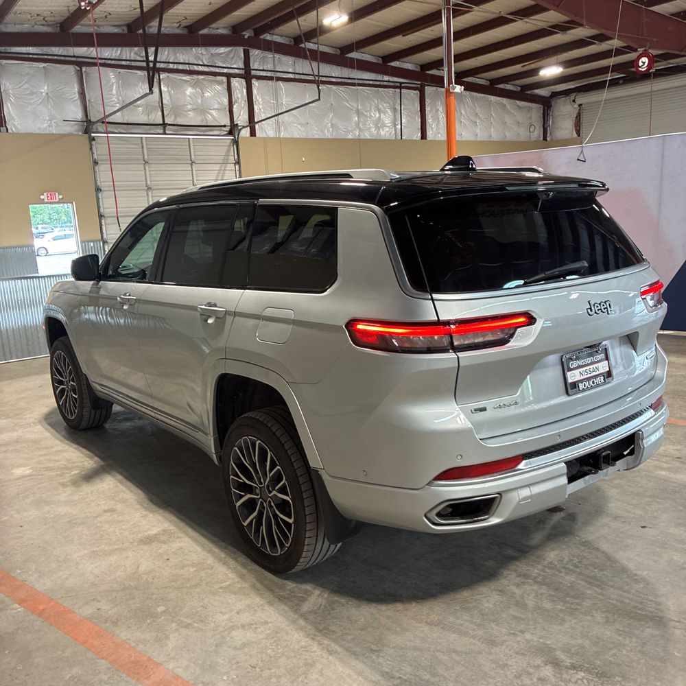 2022 Jeep Grand Cherokee L Summit