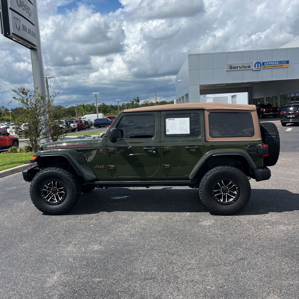 2024 Jeep Wrangler Rubicon X