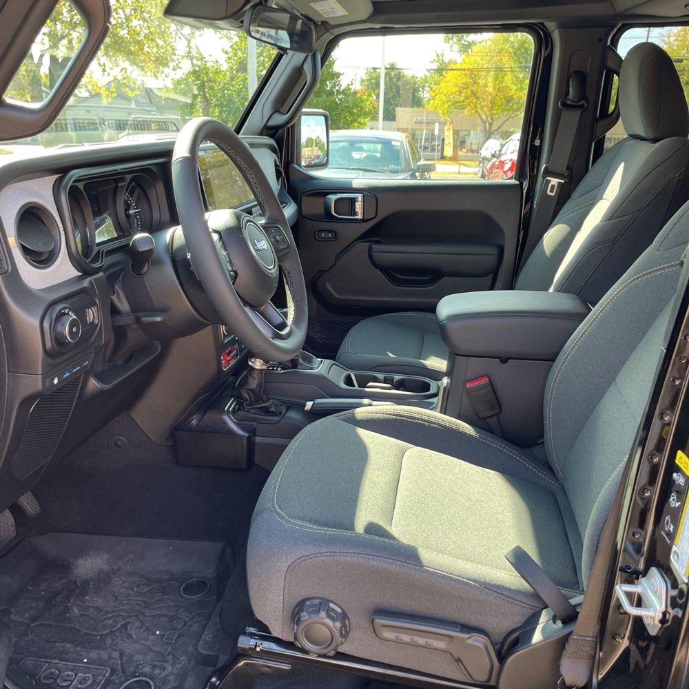 2025 Jeep Wrangler Willys 4xe