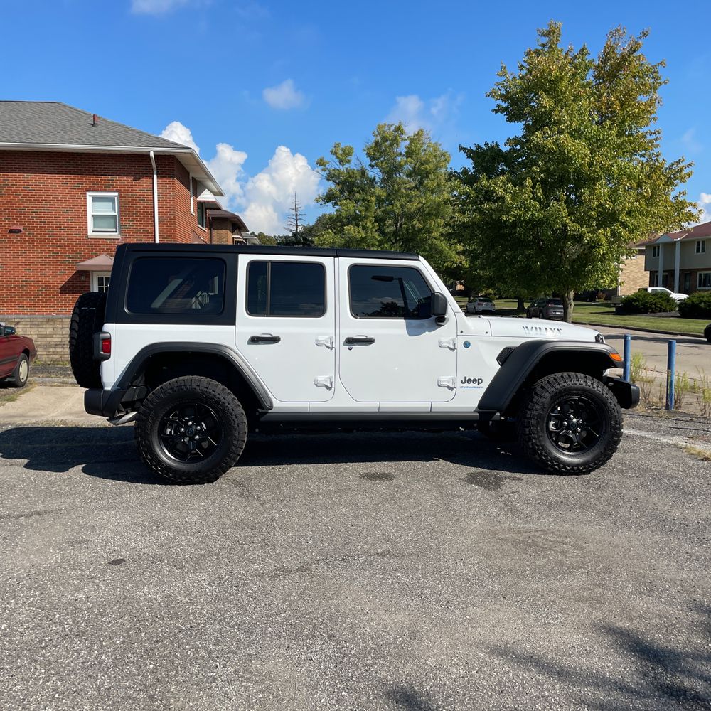 2025 Jeep Wrangler Willys 4xe