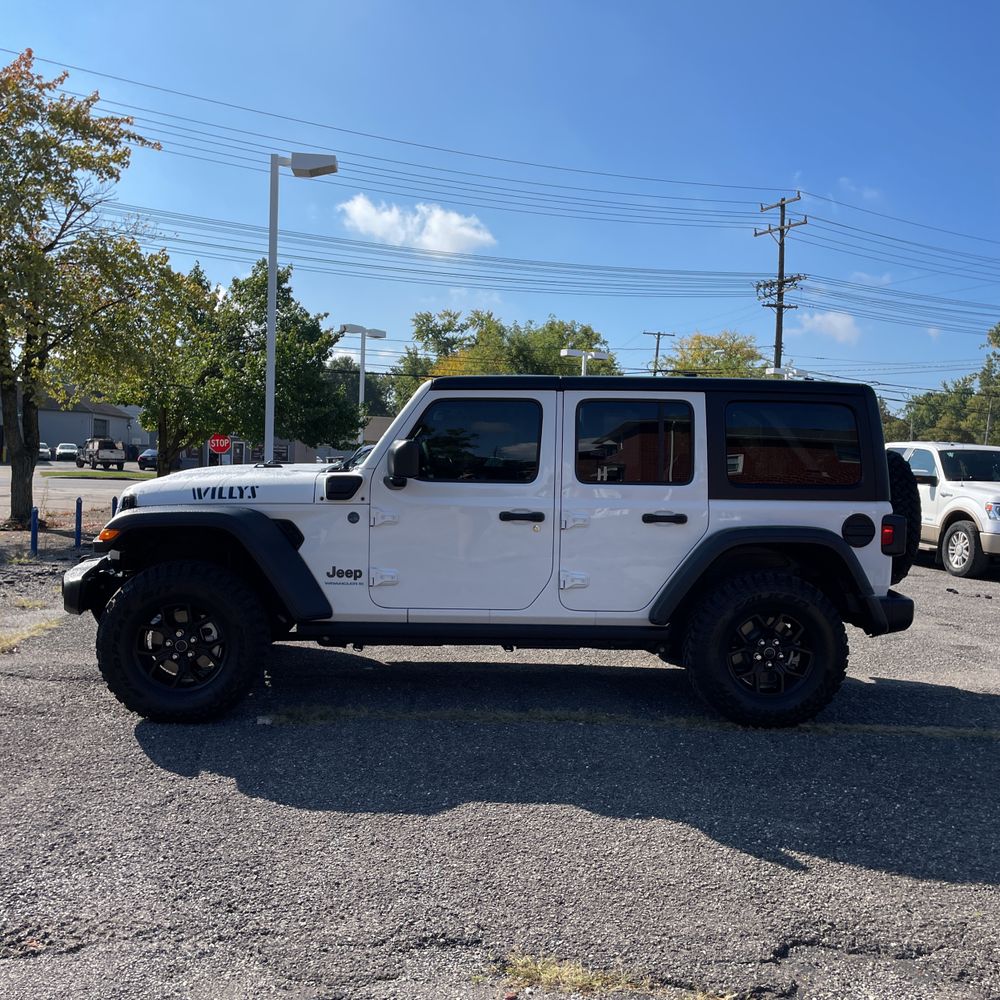 2025 Jeep Wrangler Willys 4xe