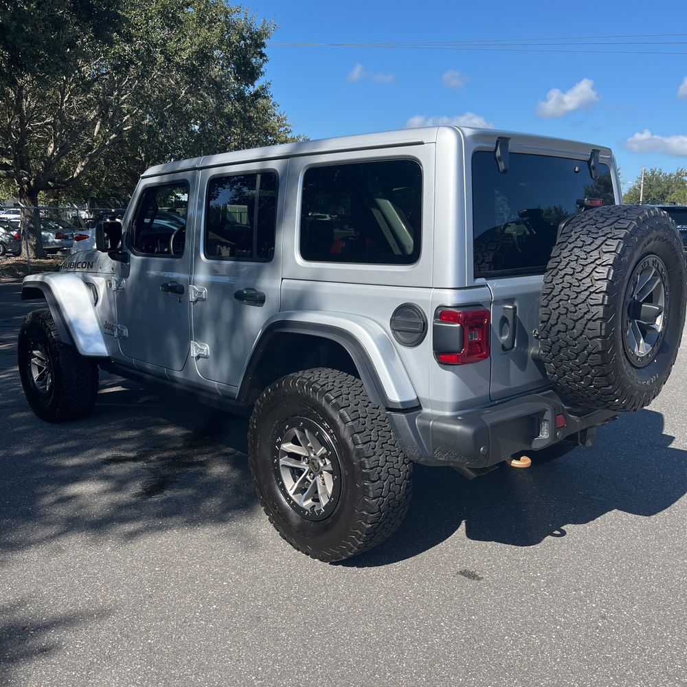 2024 Jeep Wrangler Rubicon 392
