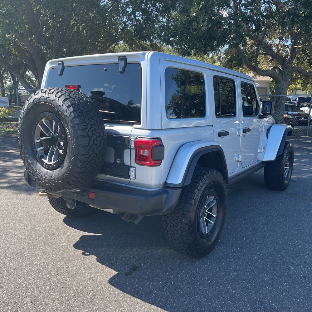 2024 Jeep Wrangler Rubicon 392