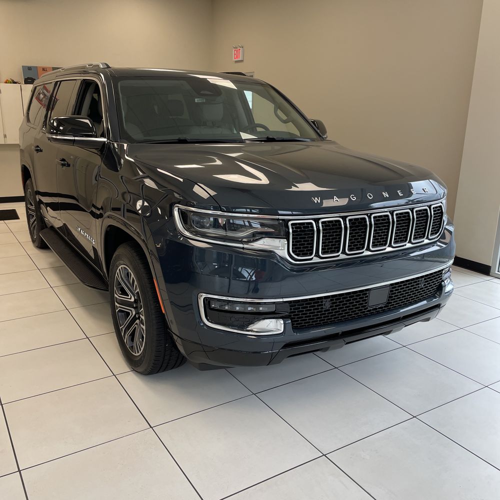 2024 Jeep Wagoneer L Base
