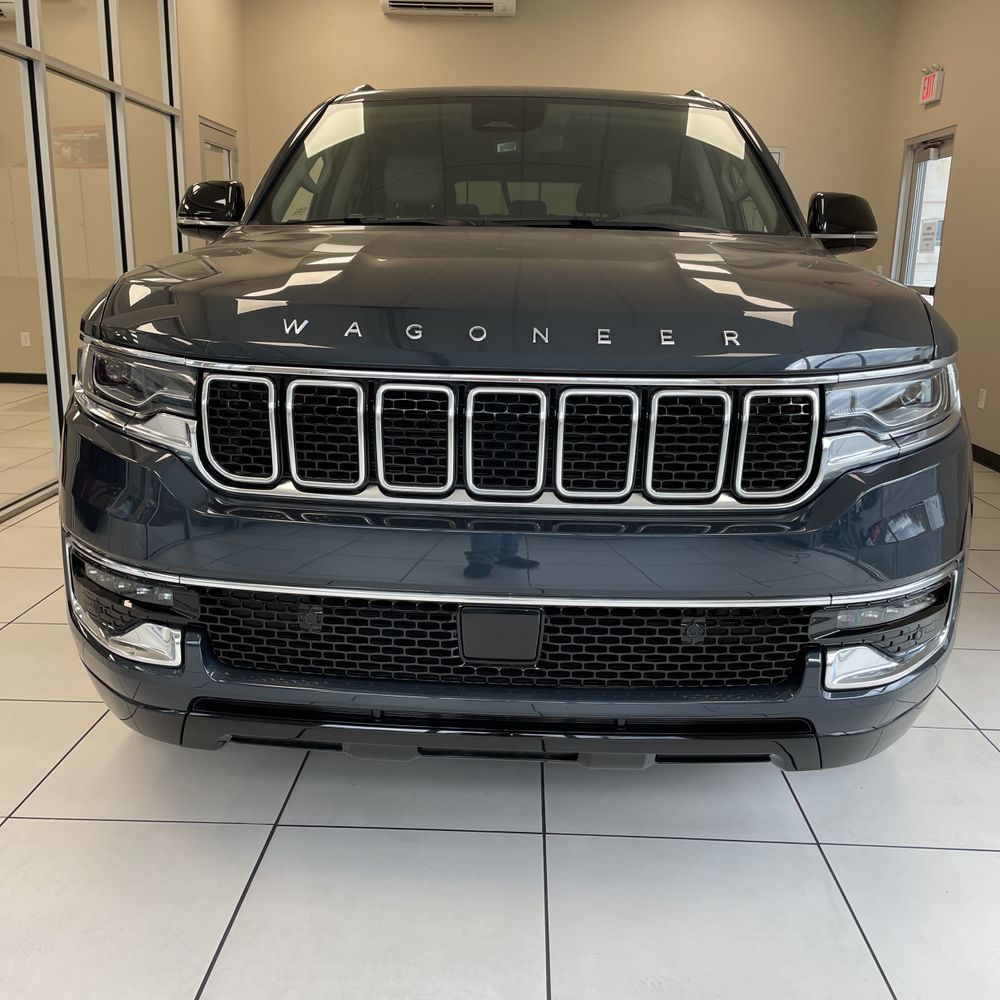 2024 Jeep Wagoneer L Base