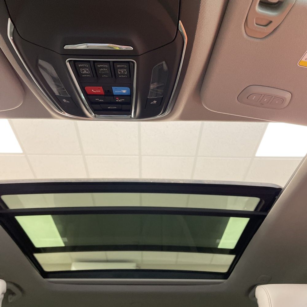 2024 Jeep Wagoneer L Base