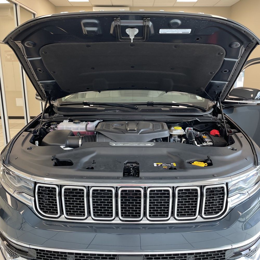 2024 Jeep Wagoneer L Base