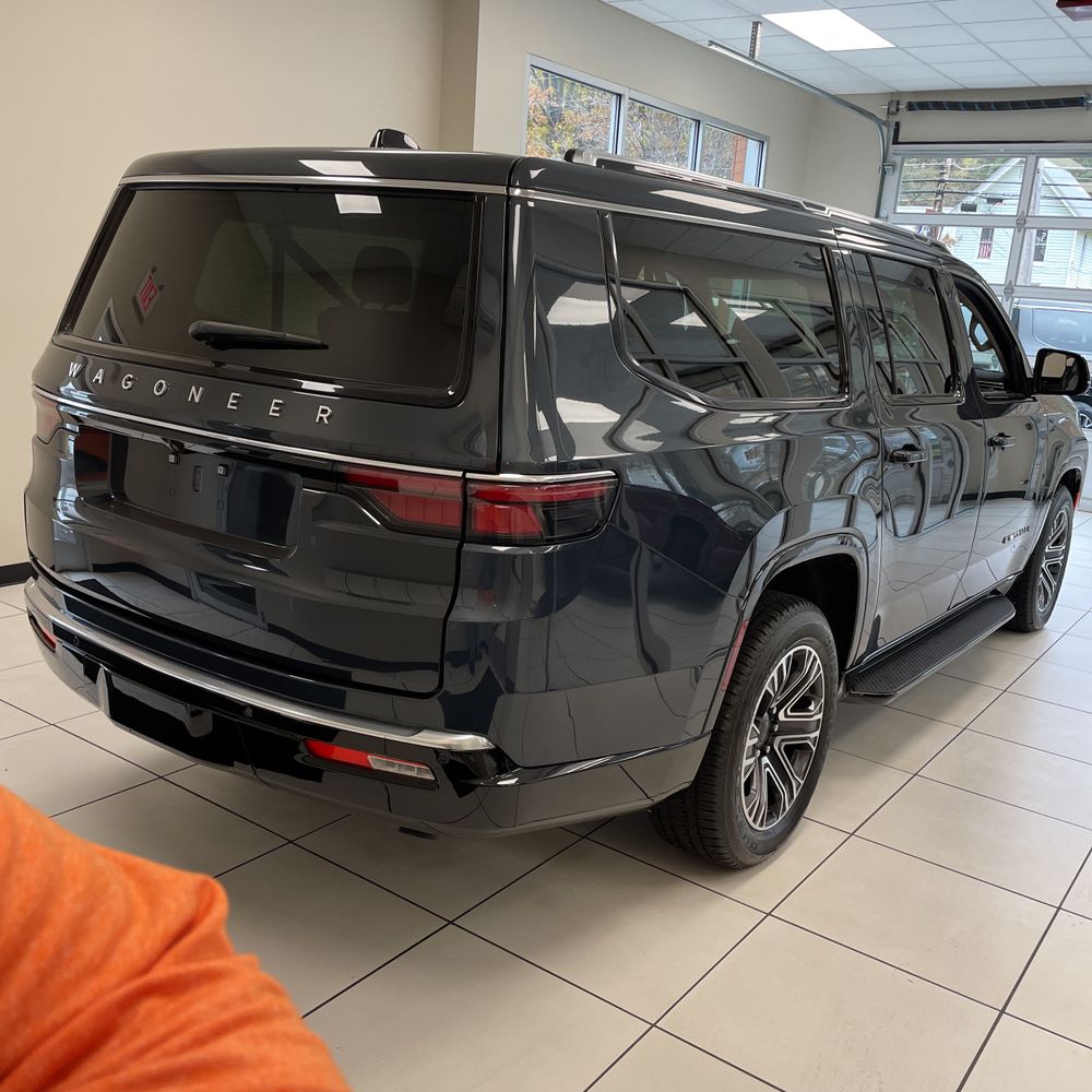 2024 Jeep Wagoneer L Base