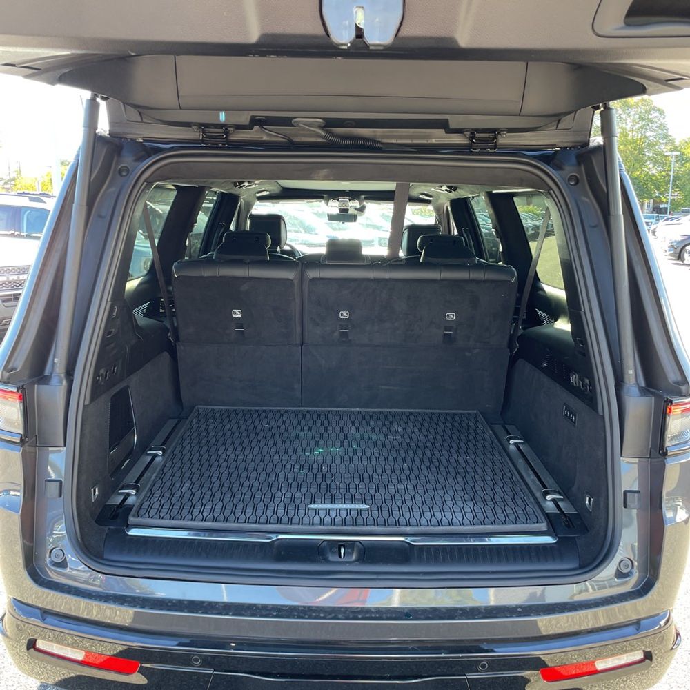2024 Jeep Grand Wagoneer L Obsidian
