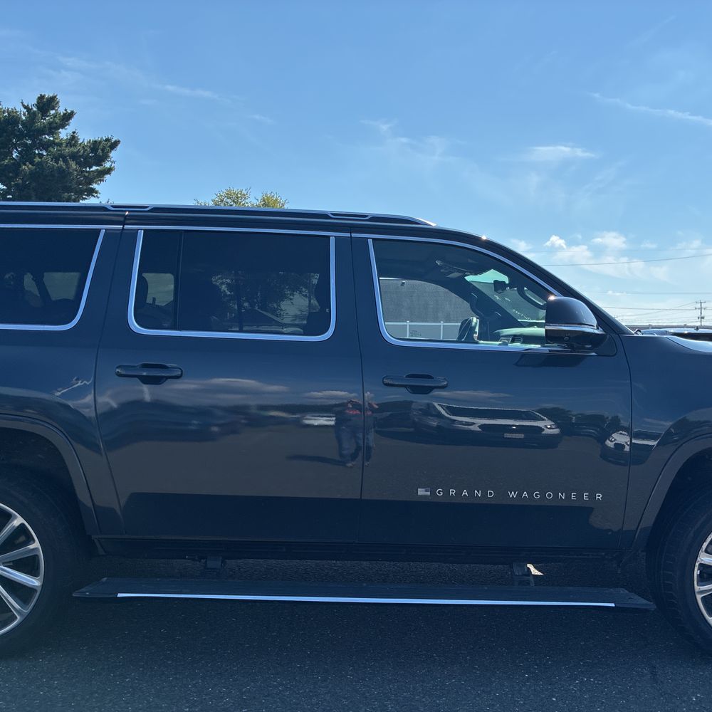 2023 Jeep Grand Wagoneer L Series II