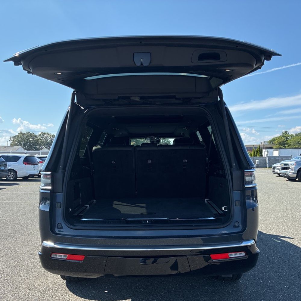 2023 Jeep Grand Wagoneer L Series II