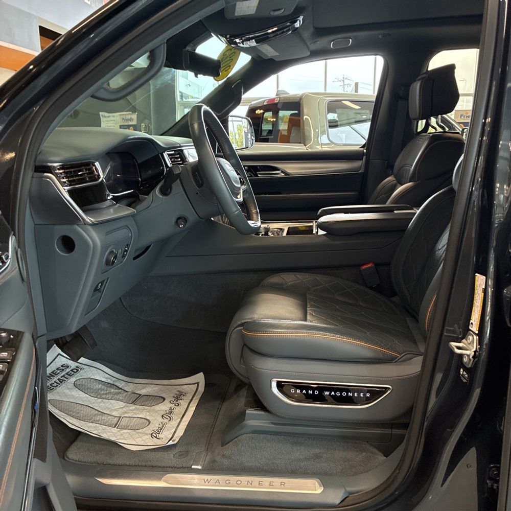 2023 Jeep Grand Wagoneer L Series III