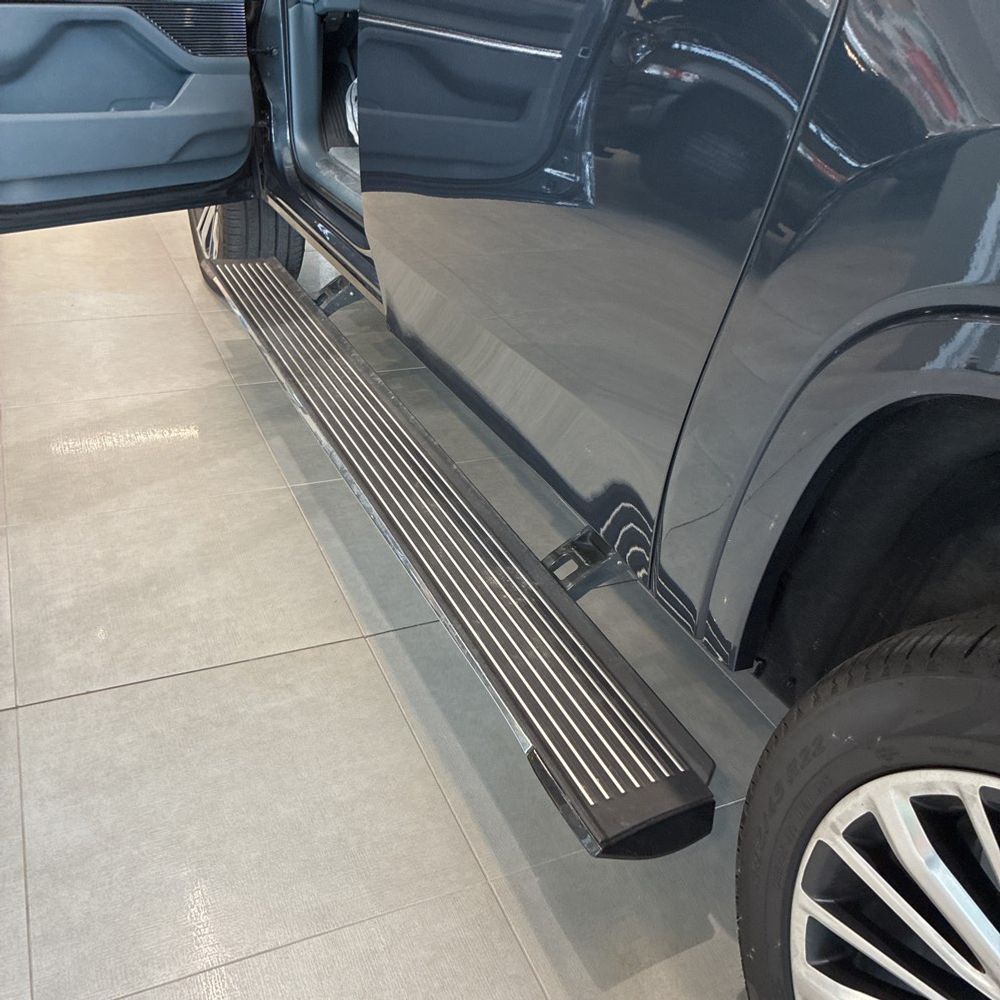 2023 Jeep Grand Wagoneer L Series III