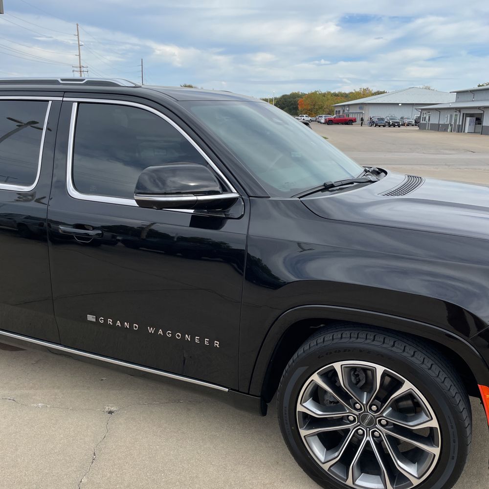 2023 Jeep Grand Wagoneer L Series III