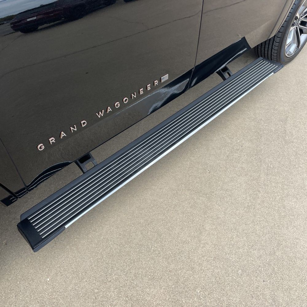 2023 Jeep Grand Wagoneer L Series III