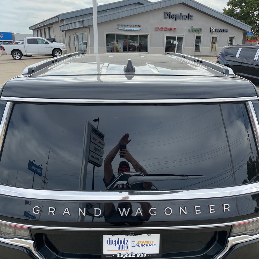2023 Jeep Grand Wagoneer L Series III