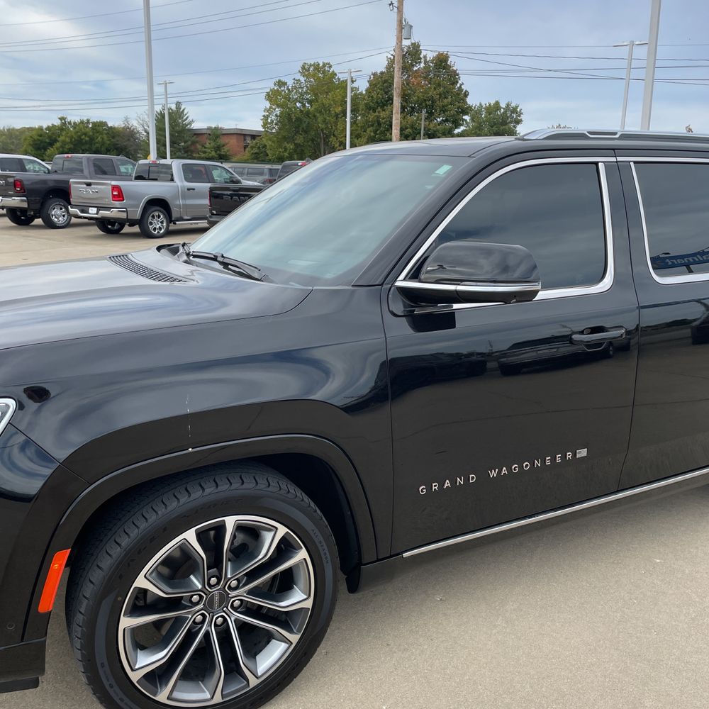 2023 Jeep Grand Wagoneer L Series III