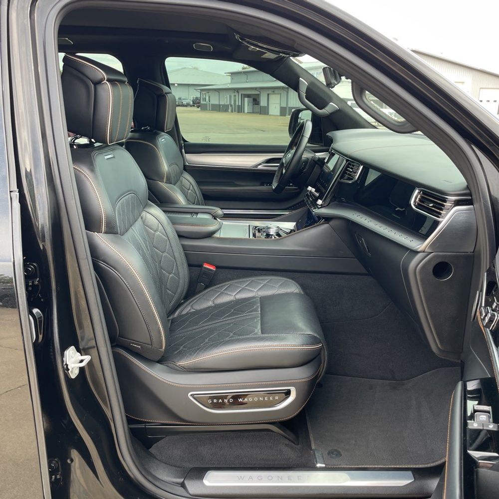2023 Jeep Grand Wagoneer L Series III