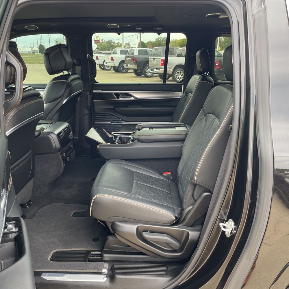2023 Jeep Grand Wagoneer L Series III