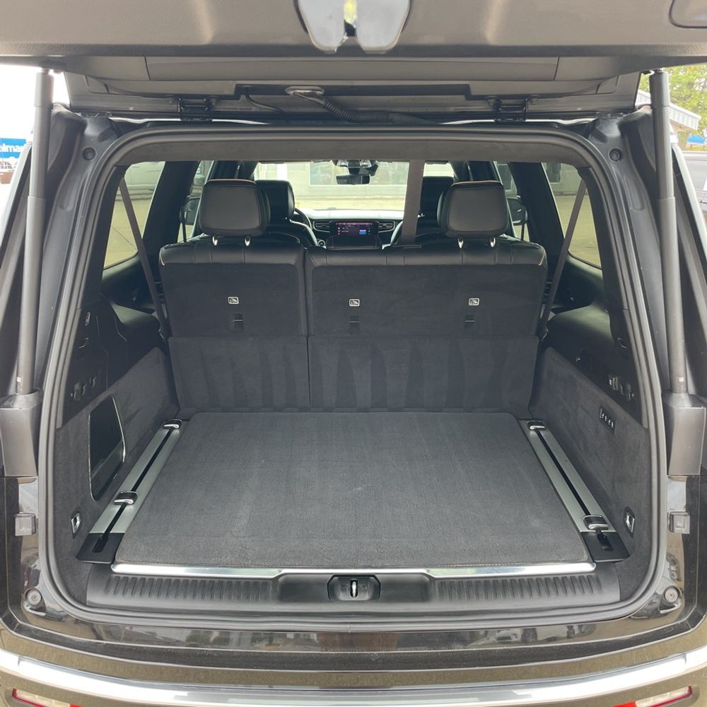 2023 Jeep Grand Wagoneer L Series III