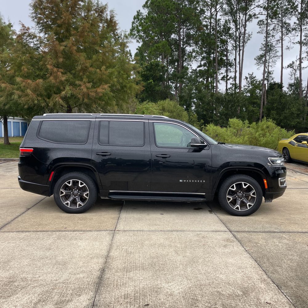 2023 Jeep Wagoneer Series III