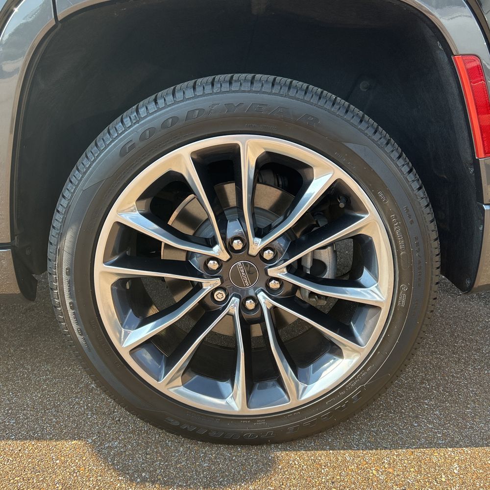 2022 Jeep Wagoneer Series III
