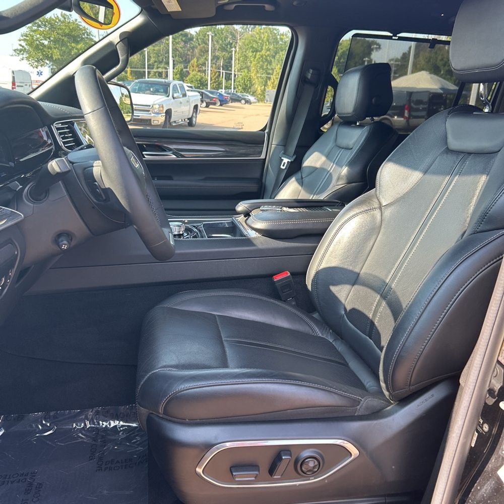 2022 Jeep Wagoneer Series III