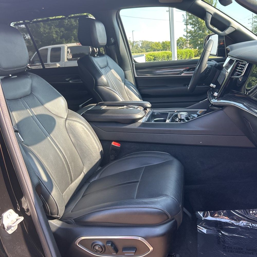 2022 Jeep Wagoneer Series III