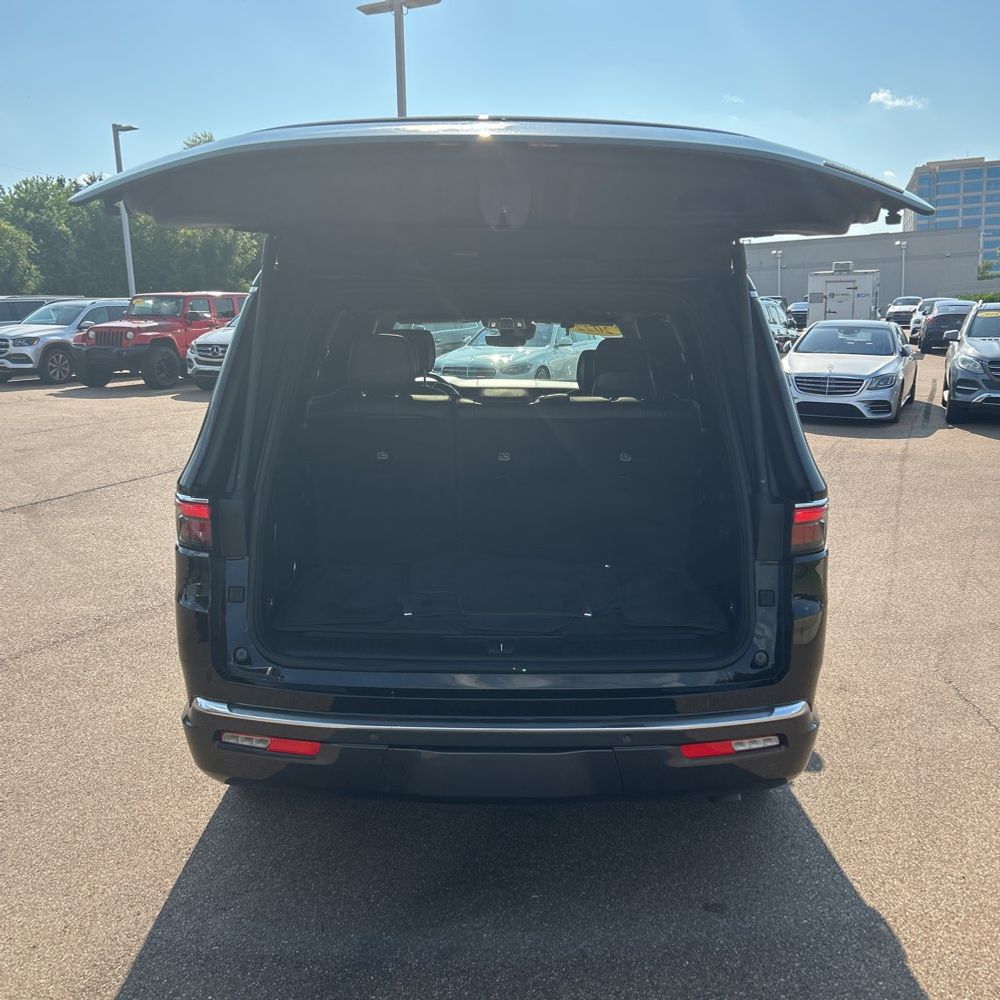 2022 Jeep Wagoneer Series III