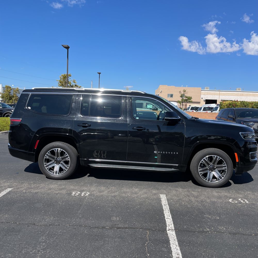 2024 Jeep Wagoneer Series II