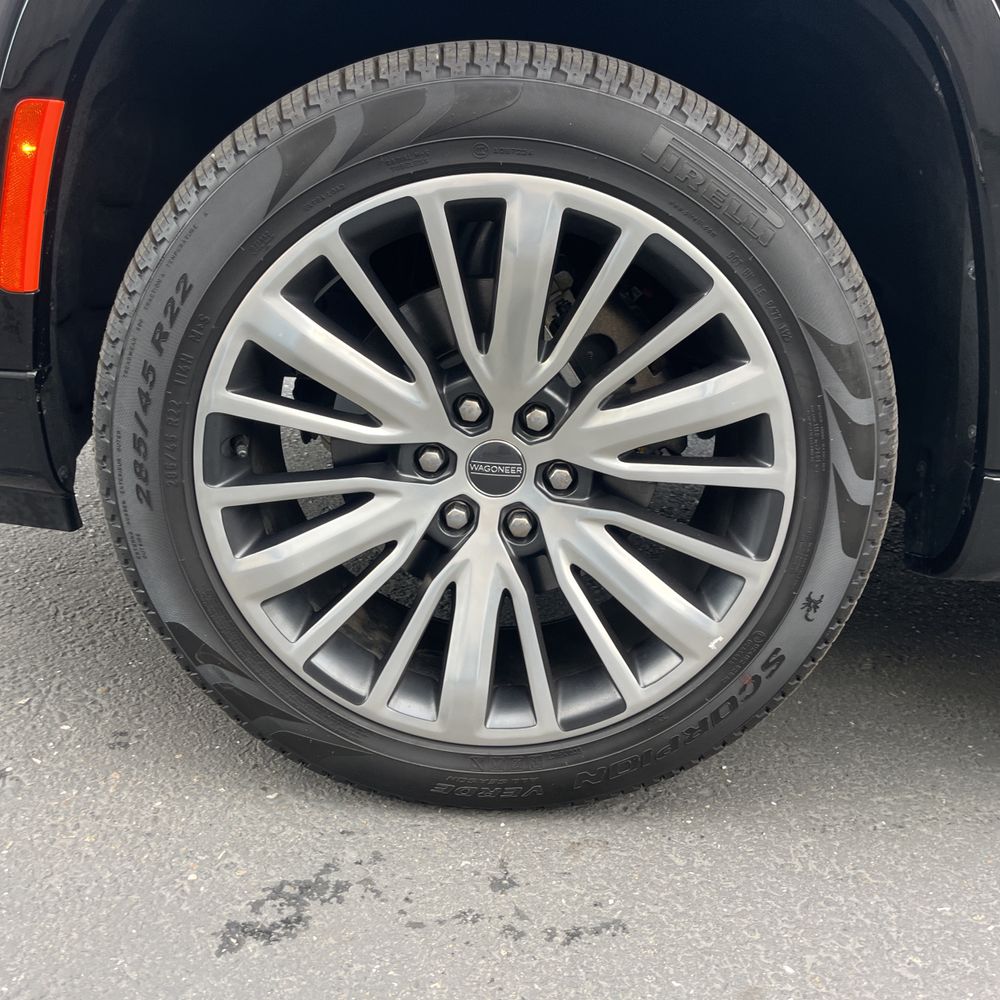 2024 Jeep Wagoneer Carbide