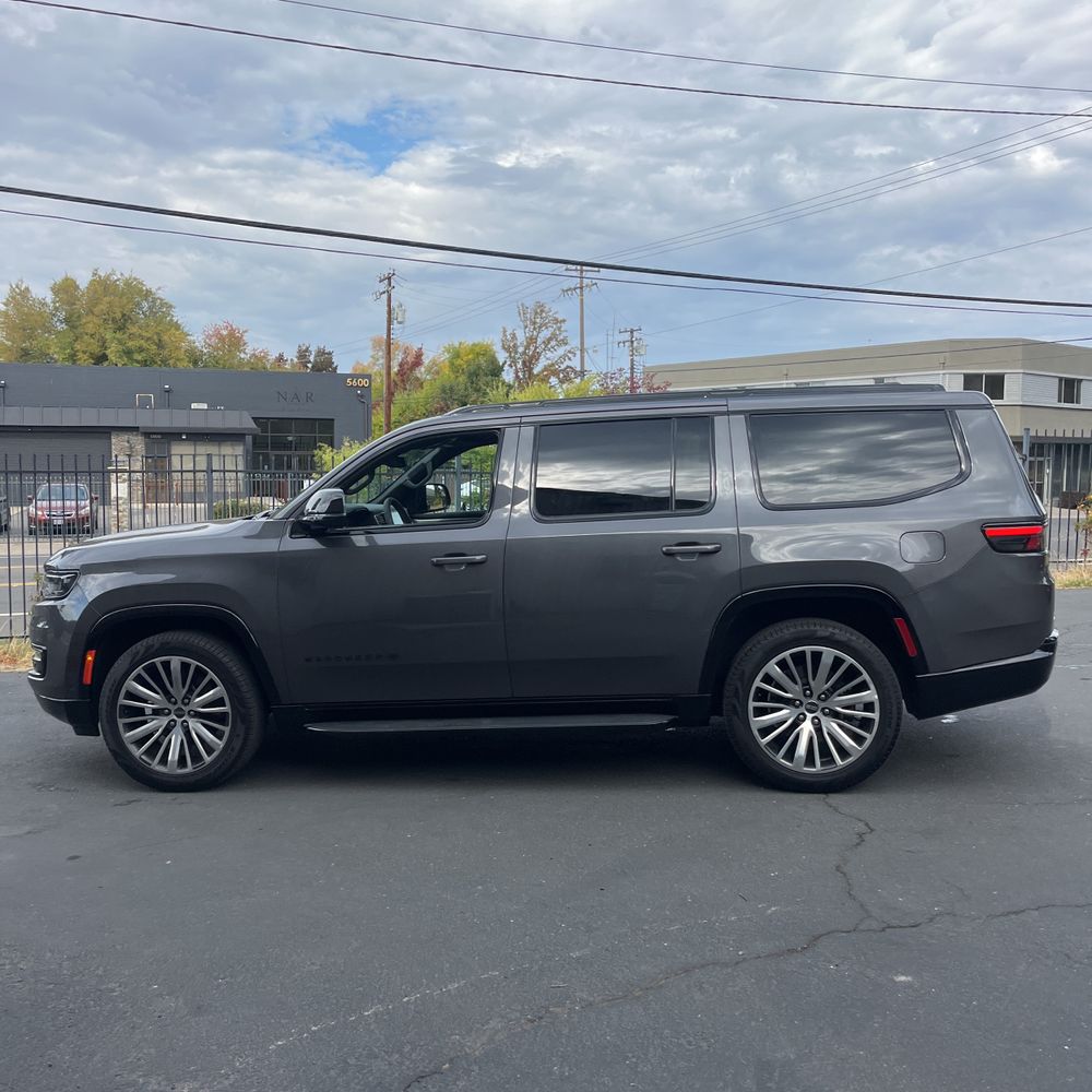 2024 Jeep Wagoneer Carbide
