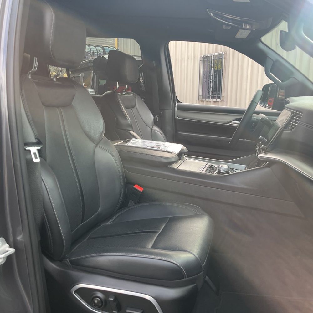 2024 Jeep Wagoneer Carbide