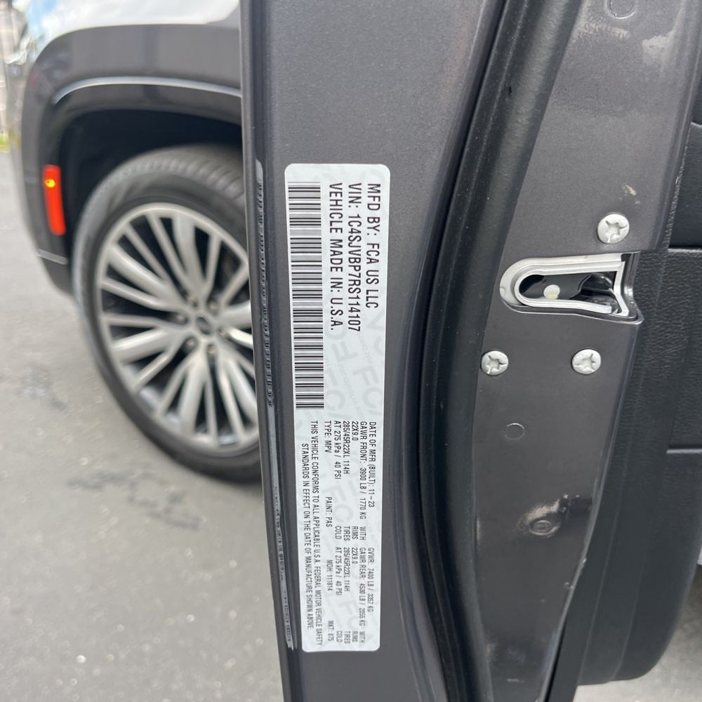 2024 Jeep Wagoneer Carbide