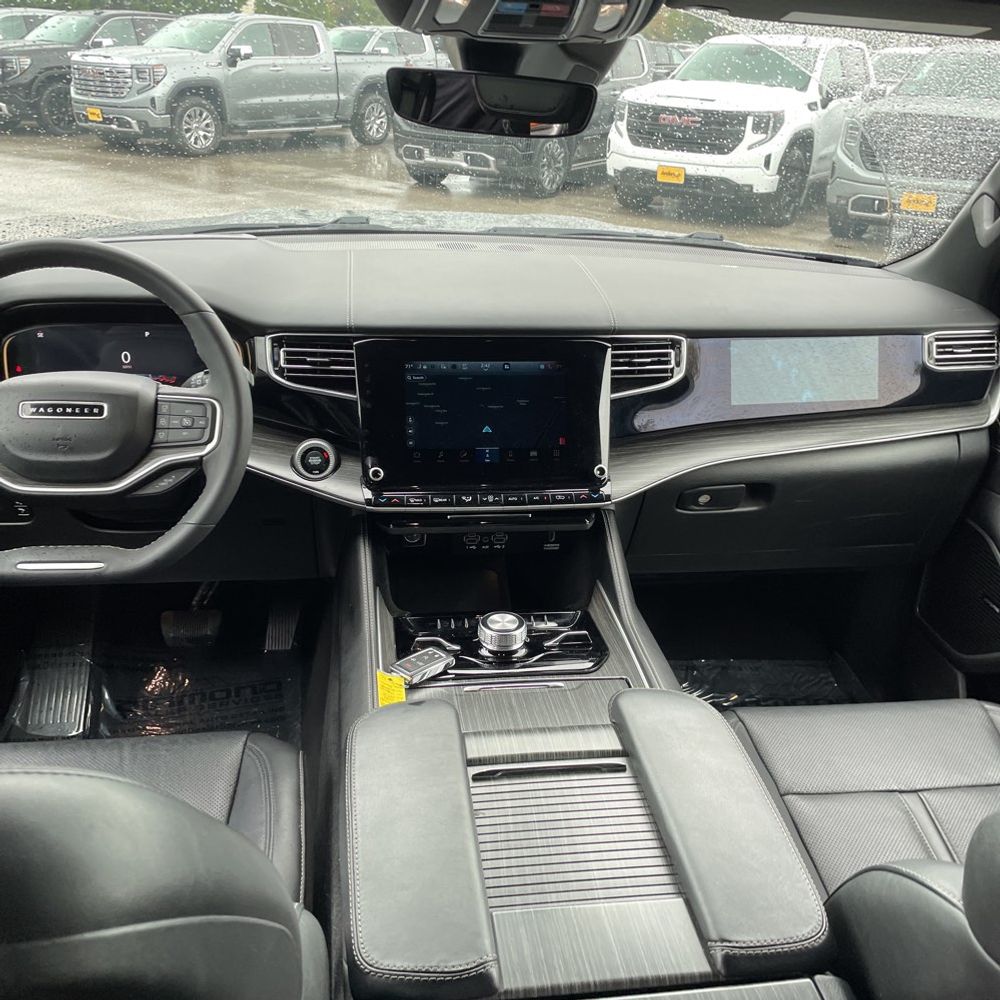 2023 Jeep Wagoneer Series II