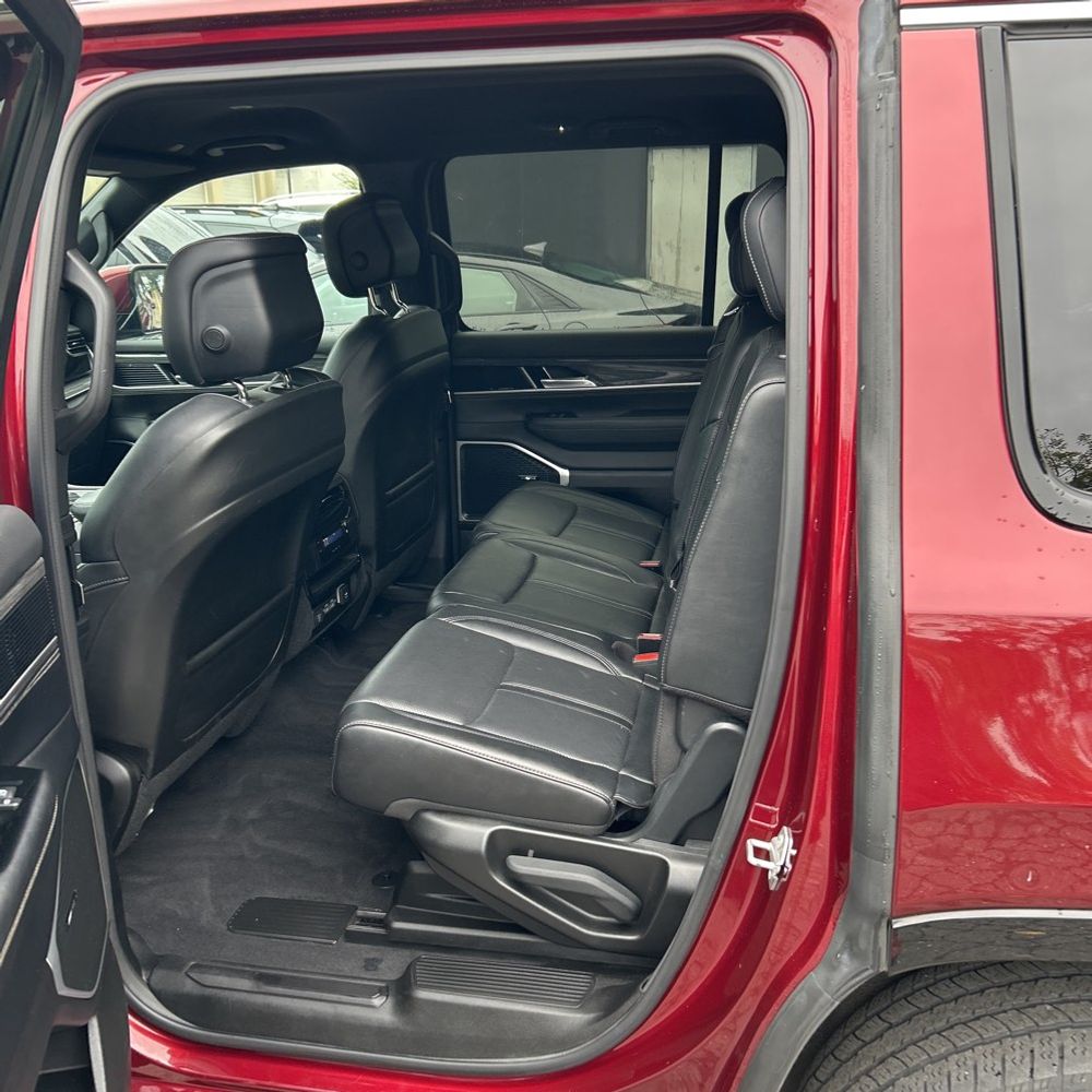2022 Jeep Wagoneer Series II