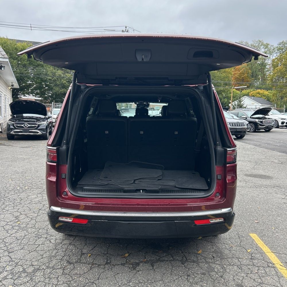 2022 Jeep Wagoneer Series II