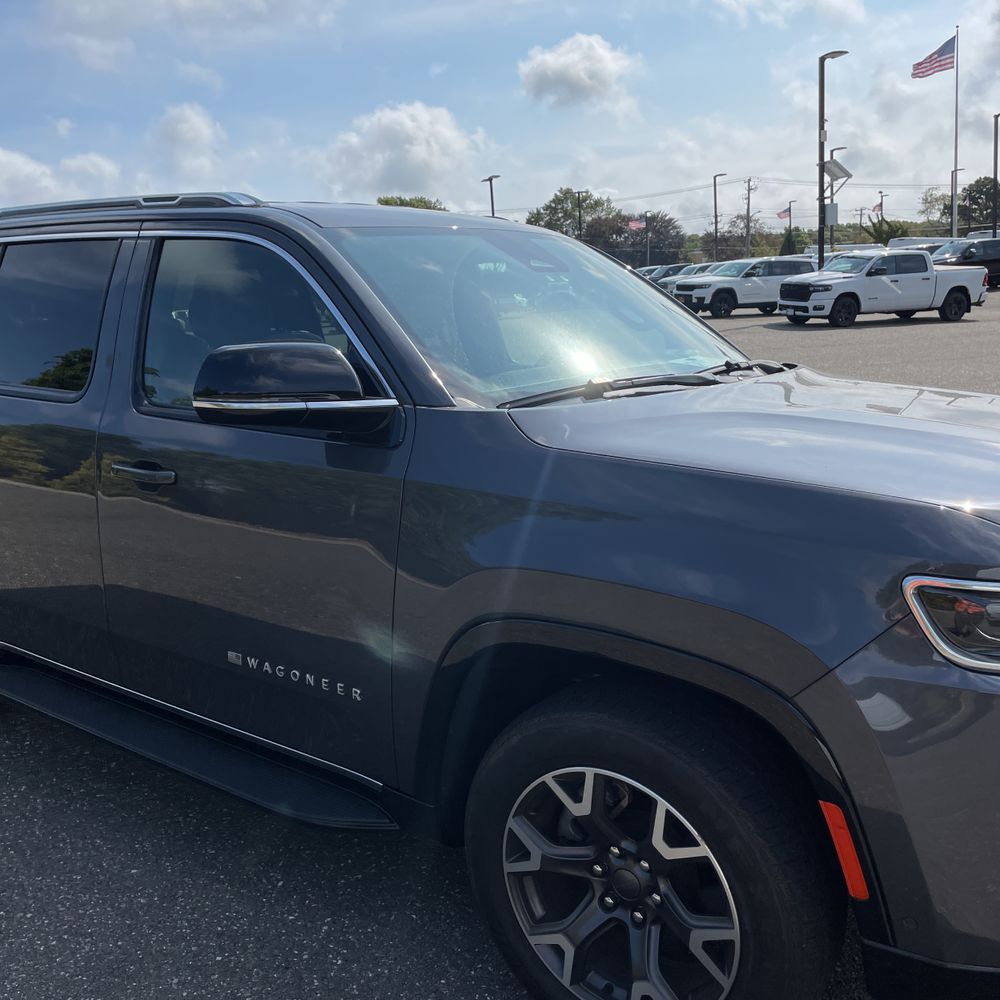 2023 Jeep Wagoneer Series III