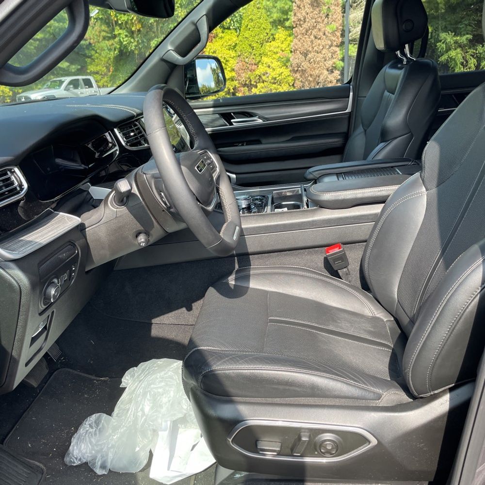 2023 Jeep Wagoneer Series III