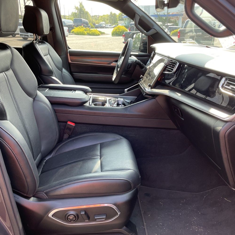 2023 Jeep Wagoneer Series III