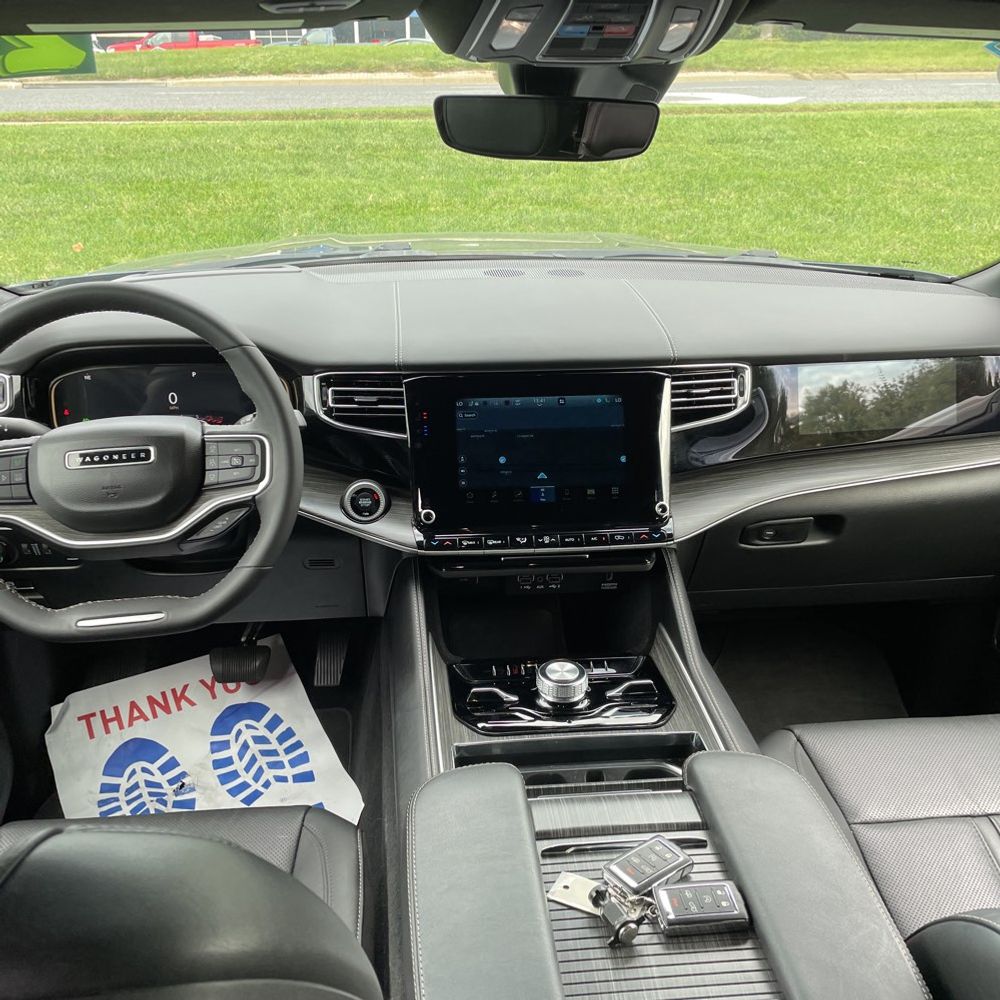 2023 Jeep Wagoneer Series III