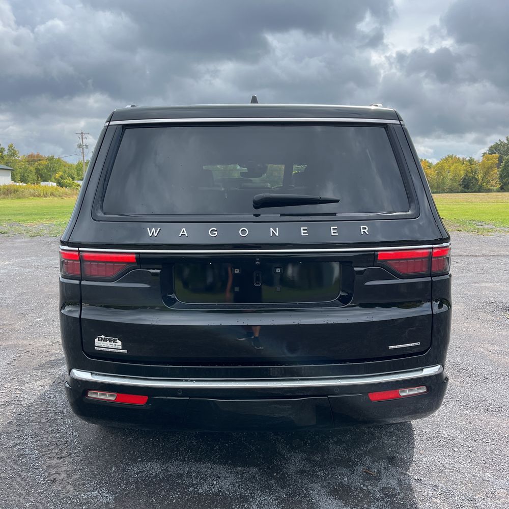 2023 Jeep Wagoneer Series III