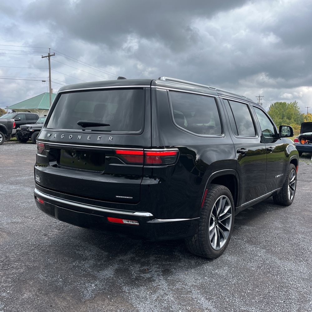2023 Jeep Wagoneer Series III