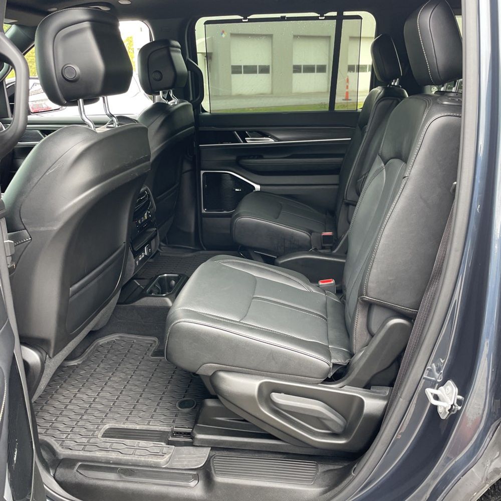 2023 Jeep Wagoneer Series III