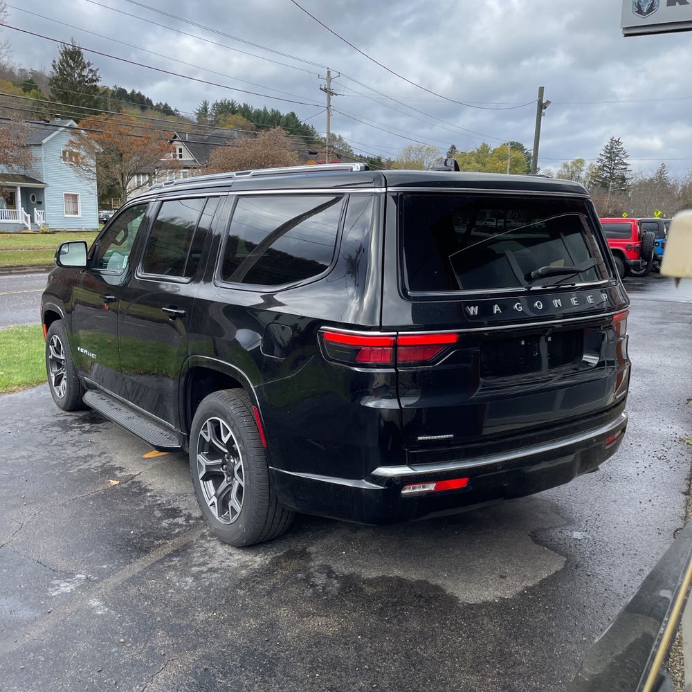 2023 Jeep Wagoneer Series III