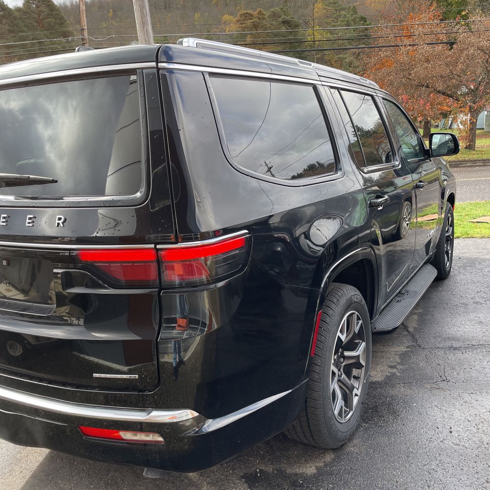 2023 Jeep Wagoneer Series III