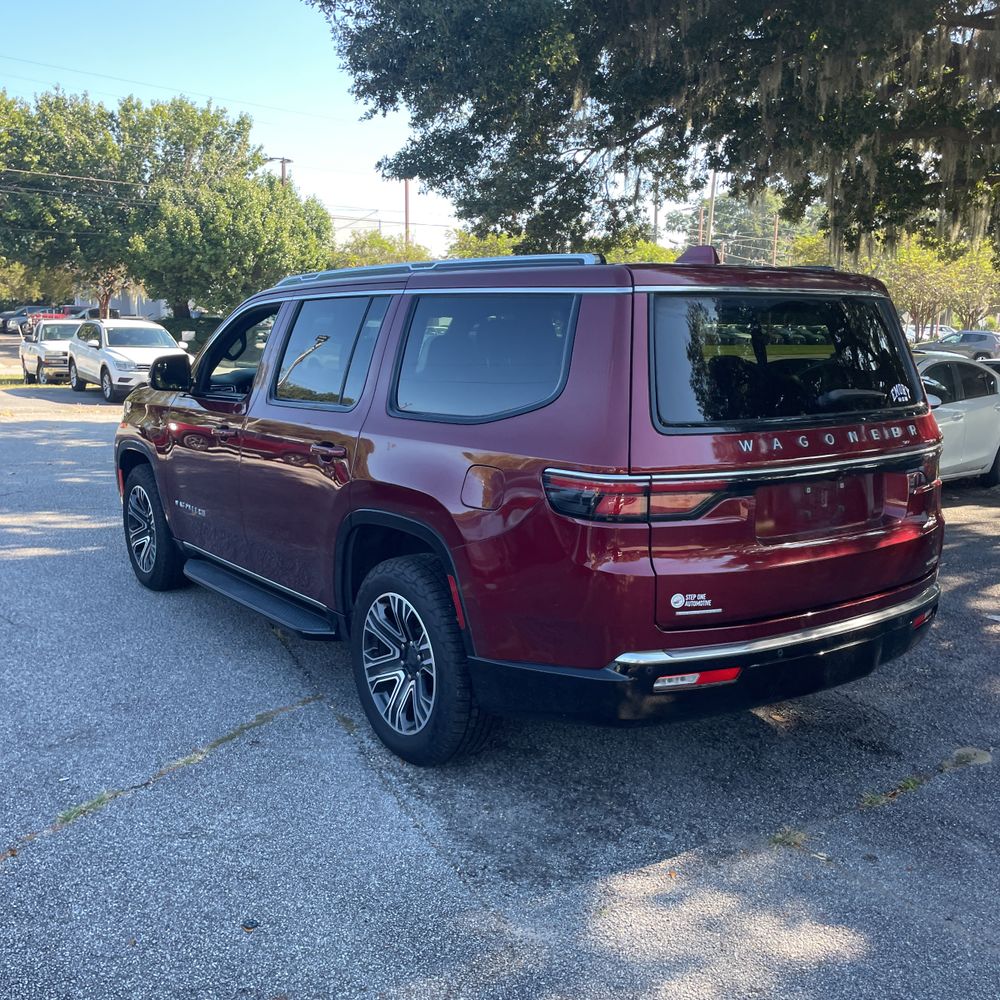 2022 Jeep Wagoneer Series III