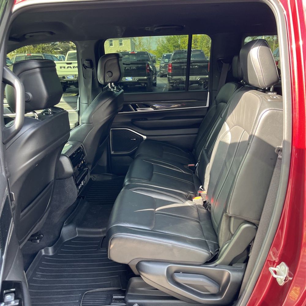 2022 Jeep Wagoneer Series III